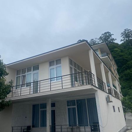 Sunshine Hotel 크바리아티 외부 사진
