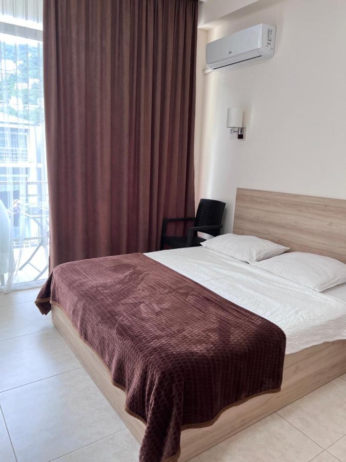 Sunshine Hotel 크바리아티 외부 사진